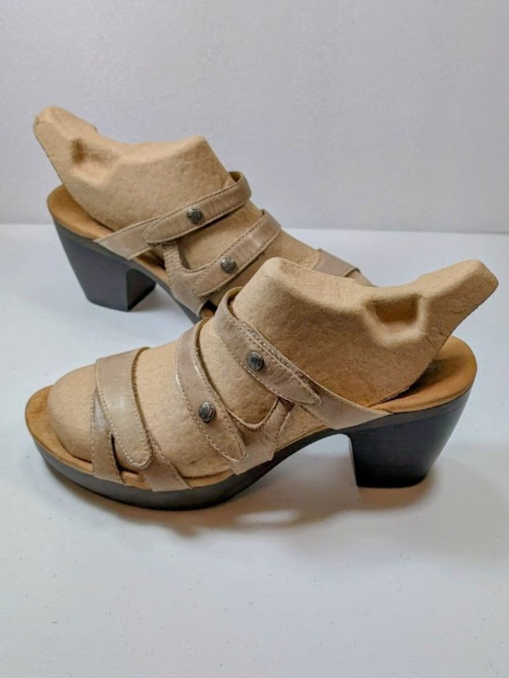 Romika Nancy-08 Sandals 10US 41EU Beige Taupe Strappy Leather Block Heel Comfort